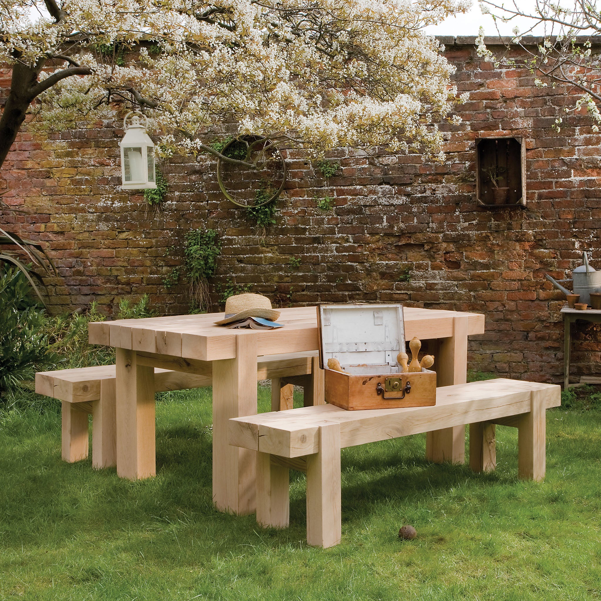 Oak Beam Outdoor Table and Benches Set – Willen Rose