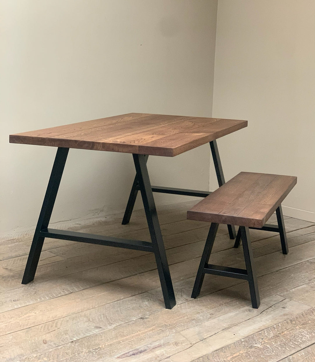 8 Small Dining Room Table Examples for UK Homes